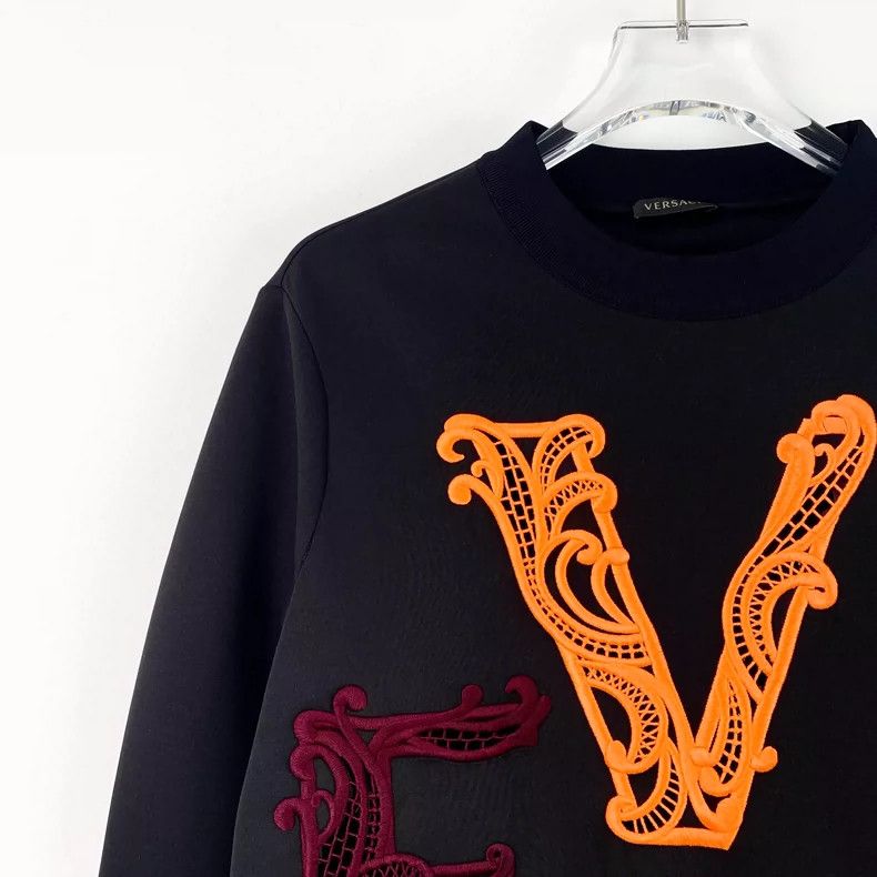 Versace Versace Black Logo Embroidered Long Sleeve Sweatshirt-yf Size US M / EU 48-50 / 2 - 3 Thumbnail