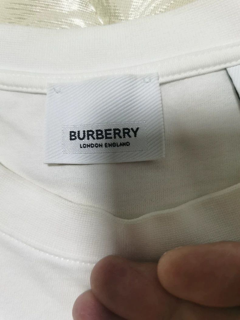 Burberry BURBERRY Classic Logo Short Sleeve T-Shirt-yf Size US S / EU 44-46 / 1 - 4 Thumbnail