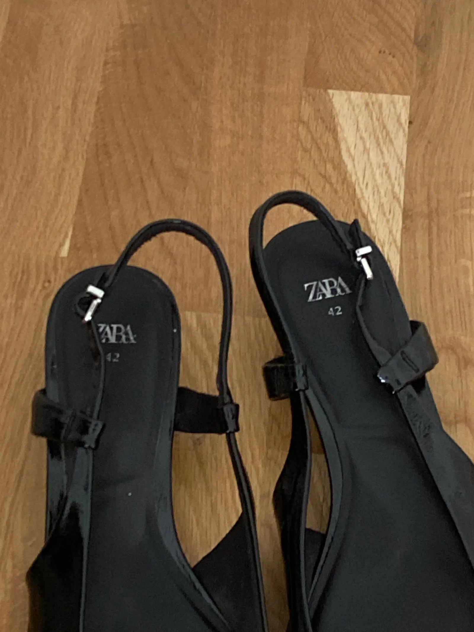 Zara Zara Heels Size US 12 / IT 42 - 2 Thumbnail