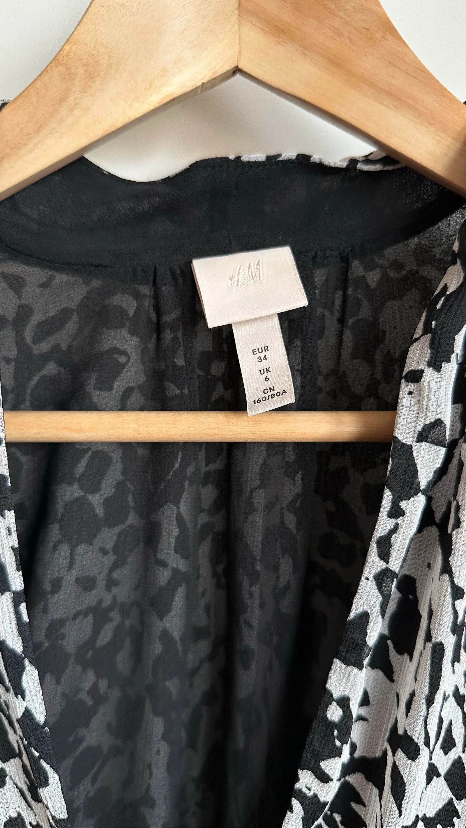 H&M H&M Dress Size XS / US 0-2 / IT 36-38 - 4 Thumbnail