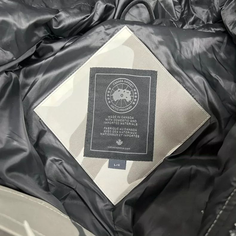 Canada Goose Canada Goose Macmillan Camo Down Jacket-yf Size US L / EU 52-54 / 3 - 6 Thumbnail