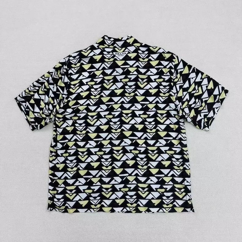 Prada Prada Triangle Logo Silk Short Sleeve Shirt-yf Size US L / EU 52-54 / 3 - 2 Thumbnail