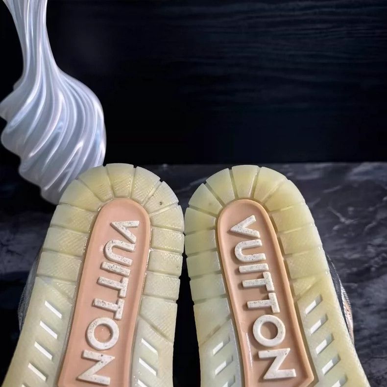 Louis Vuitton Silver Trainer Sneakers with Golden Accents-yf Size US 8.5 / EU 41-42 - 6 Thumbnail
