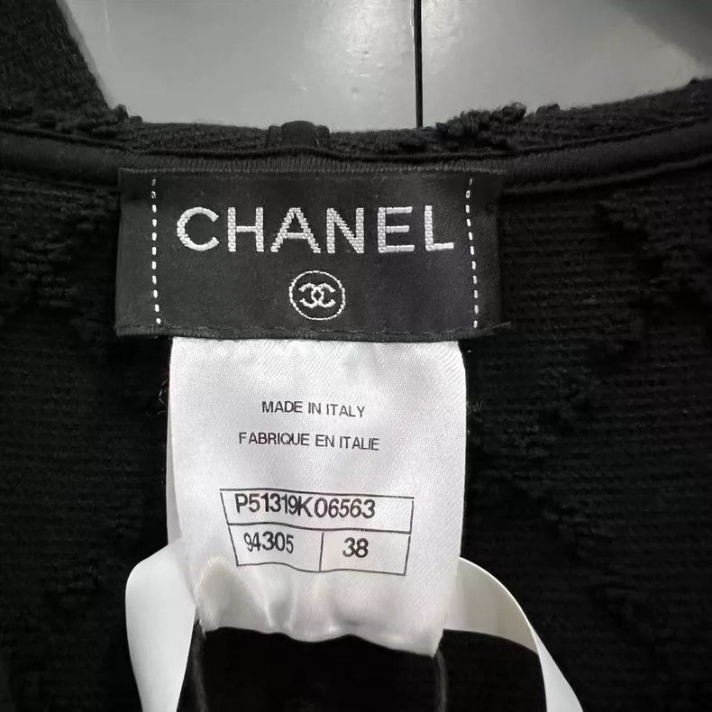 Chanel CHANEL Black Destroyed Hoodie Sweater Size 38-yf Size US S / EU 44-46 / 1 - 4 Thumbnail