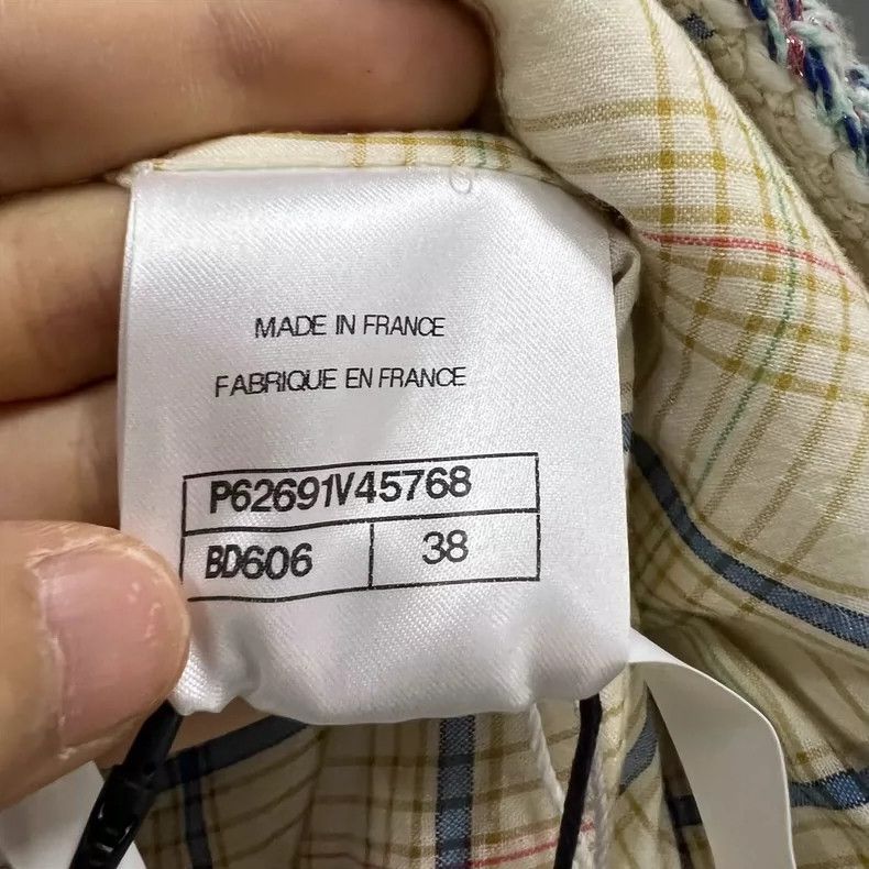 Chanel CHANEL Tweed Double Pocket Jacket Spring Collection-yf Size US M / EU 48-50 / 2 - 3 Thumbnail