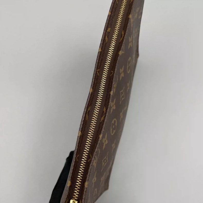 Louis Vuitton Louis Vuitton Classic Toiletry Pouch-yf Size ONE SIZE - 8 Thumbnail