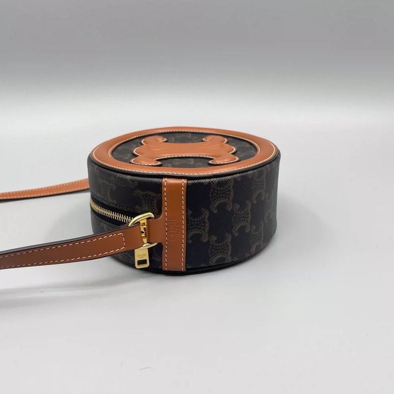 Celine Celine Crossbody Bag with Monogram Design-yf Size ONE SIZE - 4 Thumbnail