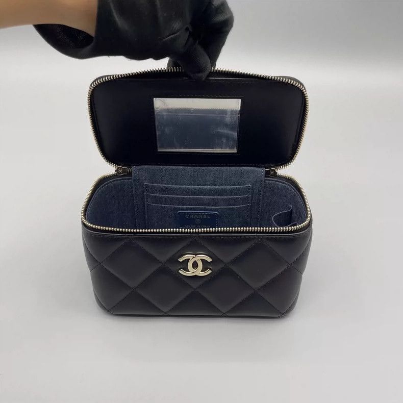 Chanel Chanel Lambskin Makeup Box Handbag-yf Size ONE SIZE - 8 Thumbnail