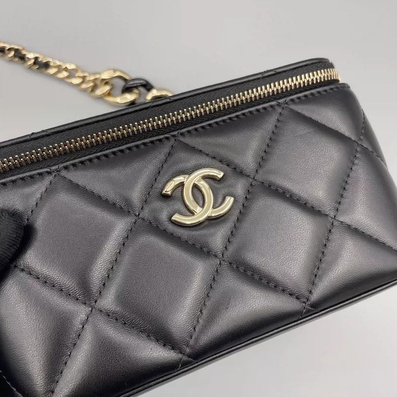 Chanel Chanel Lambskin Makeup Box Handbag-yf Size ONE SIZE - 6 Thumbnail