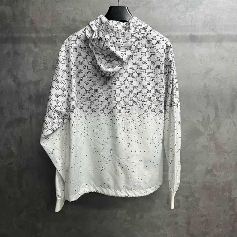 Louis Vuitton Beige Checkered Windbreaker Jacket-yf Size US L / EU 52-54 / 3 - 4 Thumbnail