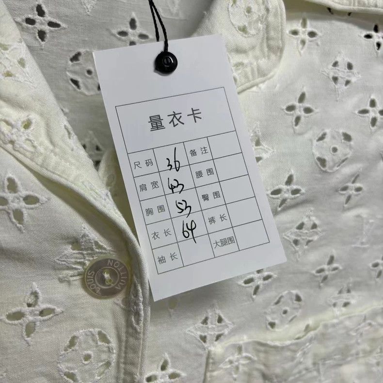 Louis Vuitton Louis Vuitton White Lace Sleeve Short Sleeve Top-yf Size US S / EU 44-46 / 1 - 4 Thumbnail