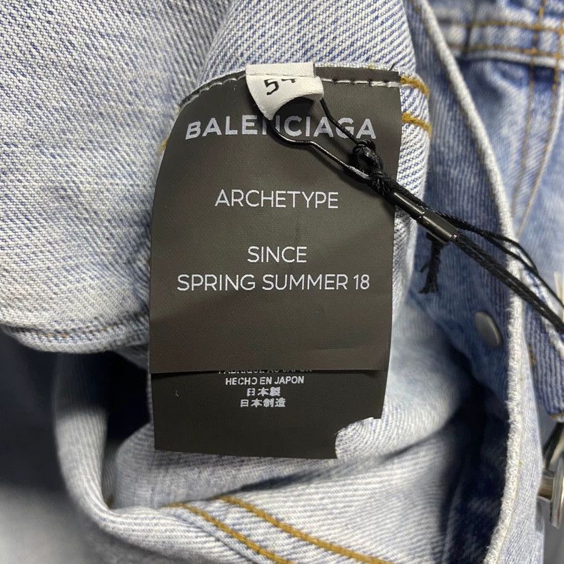 Balenciaga Balenciaga Light Blue Denim Jacket-yf Size US L / EU 52-54 / 3 - 7 Thumbnail