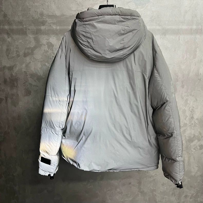 Louis Vuitton Gray Reflective Puffer Jacket-yf