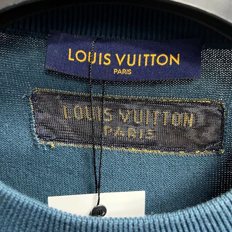 Louis Vuitton Louis Vuitton Blue Logo T-shirt Size M-yf Size US M / EU 48-50 / 2 - 2 Thumbnail