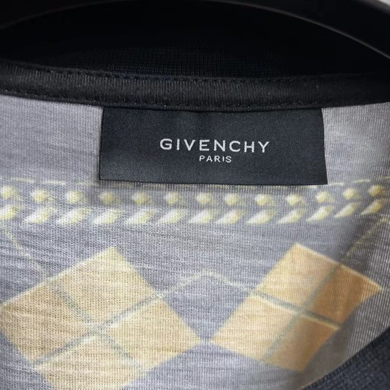 Givenchy Givenchy Colorful Logo Short Sleeve T-Shirt-yf Size US M / EU 48-50 / 2 - 3 Thumbnail