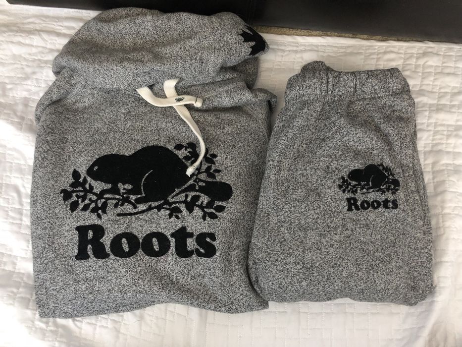 Roots tracksuit online