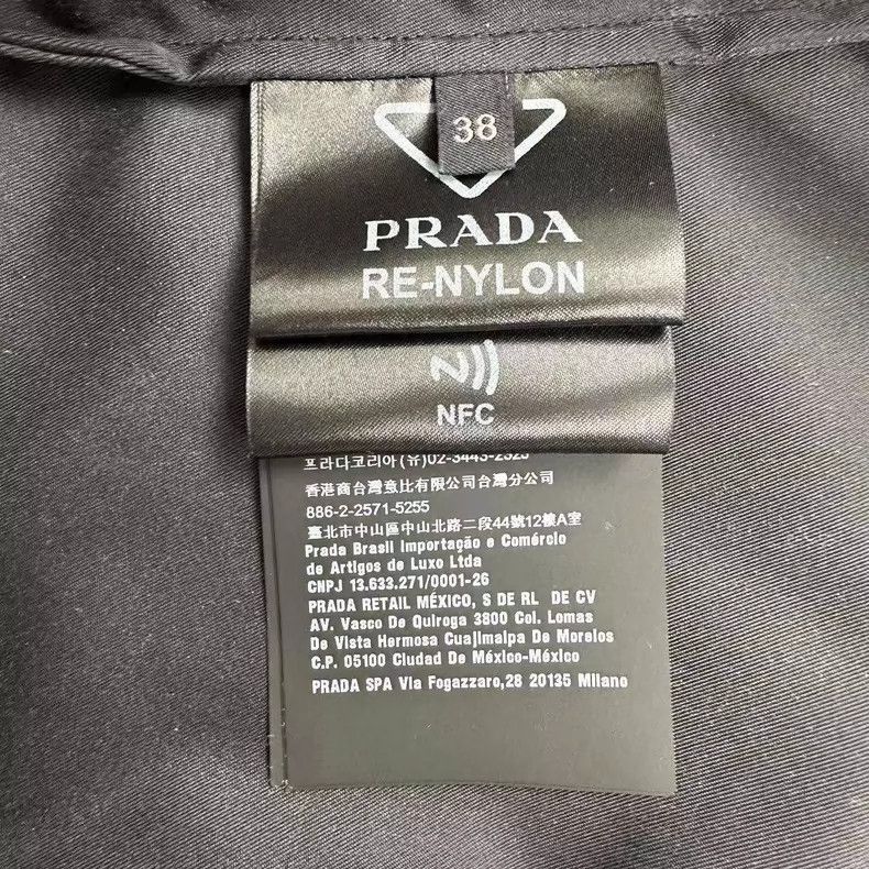 Prada Prada Multi-Pocket Triangle Nylon Jacket-yf Size US M / EU 48-50 / 2 - 4 Thumbnail