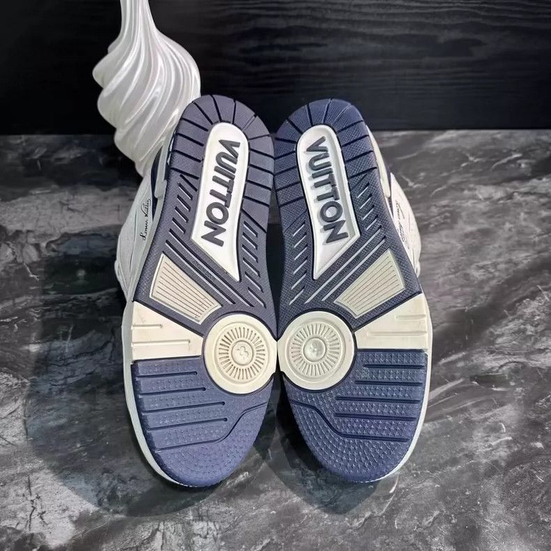 Louis Vuitton Navy Blue Louis Vuitton Trainer Sneakers-yf Size US 8.5 / EU 41-42 - 5 Thumbnail