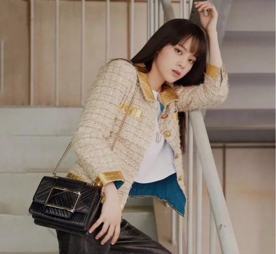 Chanel Chanel Gold Trim Beetle Button Jacket-yf Size US S / EU 44-46 / 1 - 7 Thumbnail