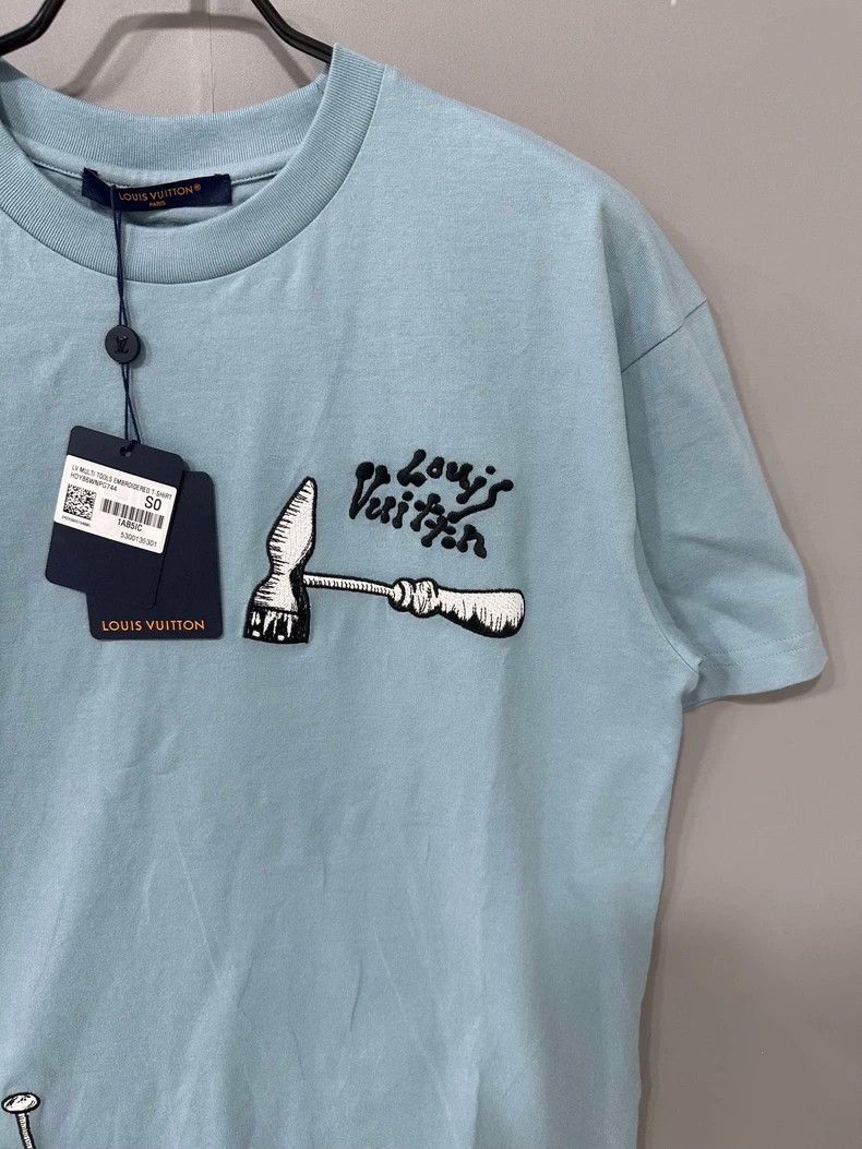 Louis Vuitton Louis Vuitton Short Sleeve T-Shirt with Embroidery-yf Size US S / EU 44-46 / 1 - 2 Thumbnail