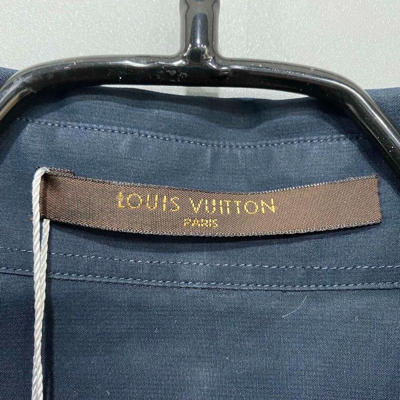 Louis Vuitton Louis Vuitton Long Sleeve Shirt with Logo-yf Size US L / EU 52-54 / 3 - 4 Thumbnail