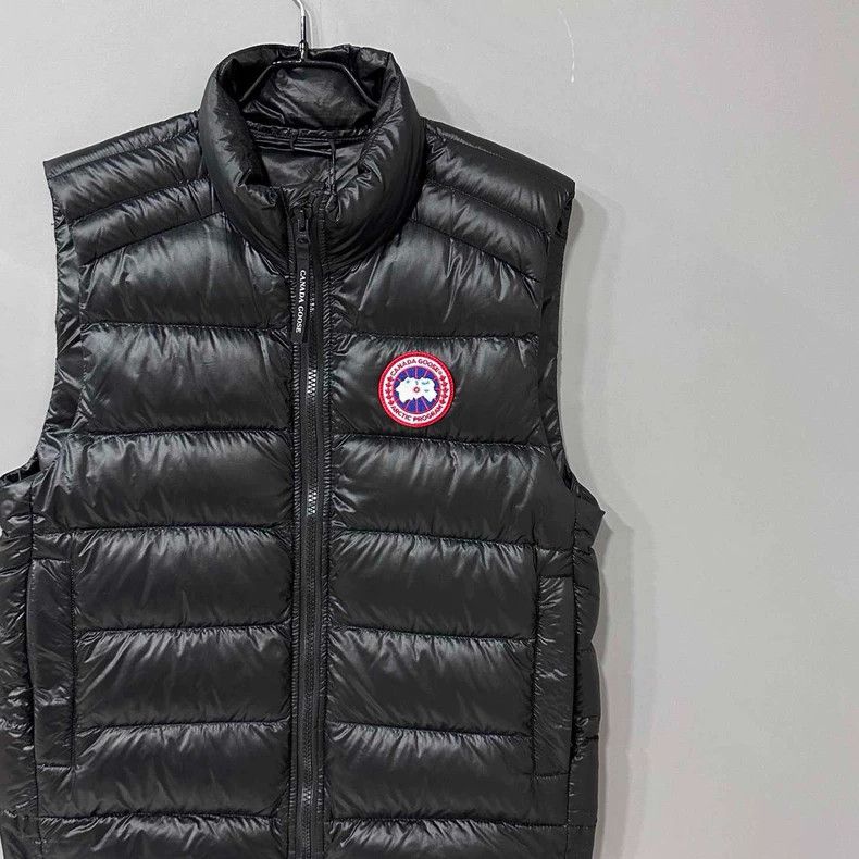 Canada Goose Canada Goose Classic Logo Down Vest-yf Size US M / EU 48-50 / 2 - 2 Thumbnail