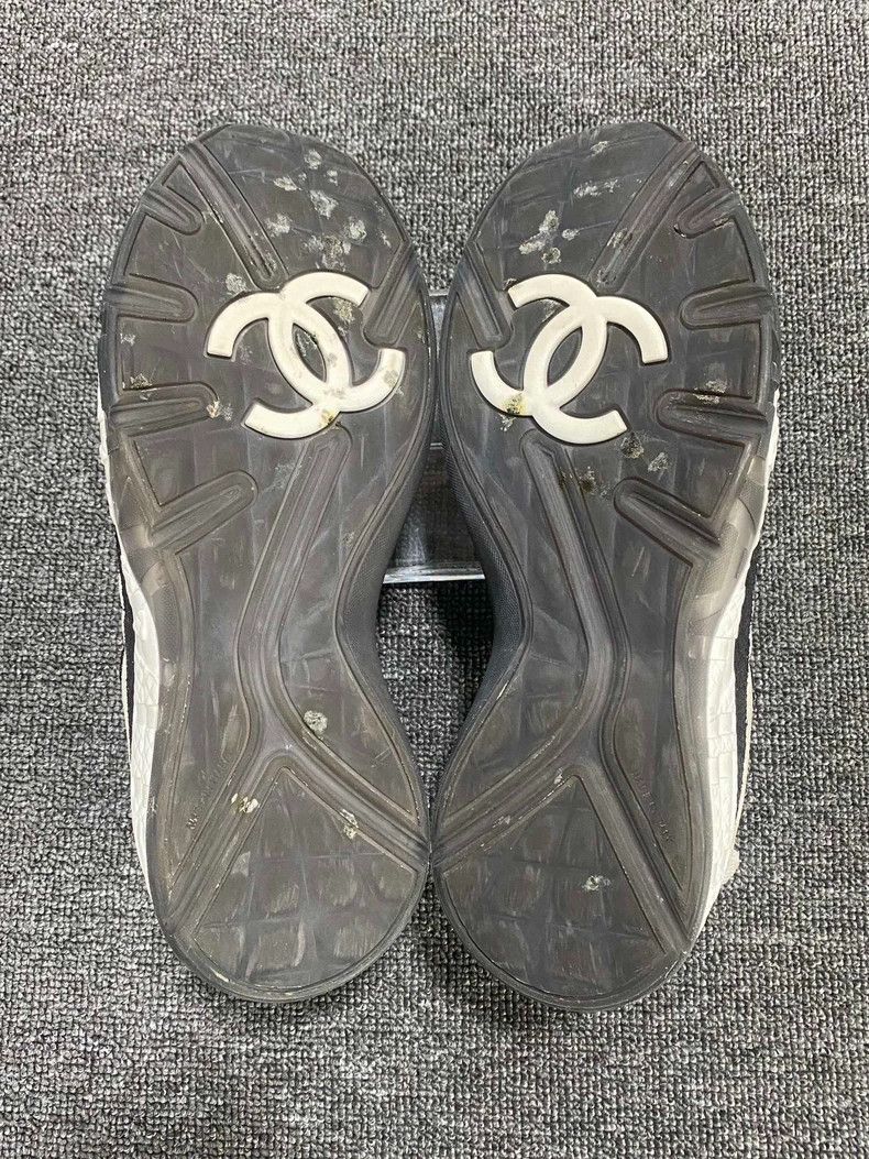 Chanel Chanel Logo Athletic Sneakers in Beige-yf Size US 10 / EU 43 - 6 Thumbnail