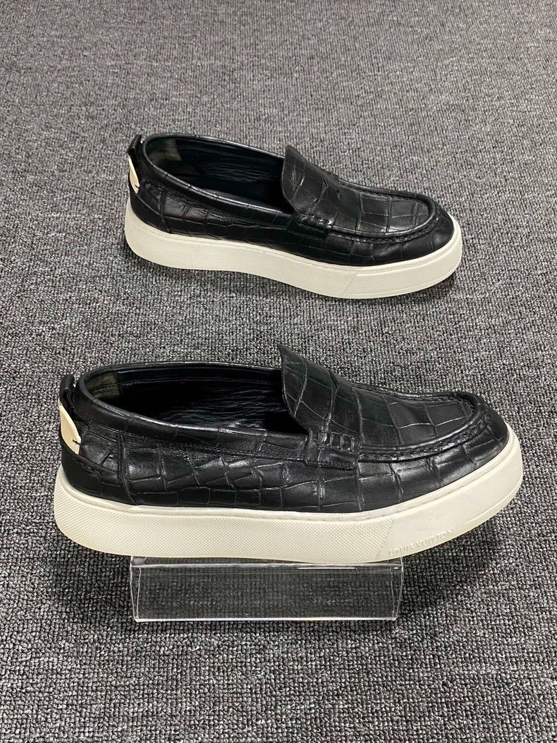Louis Vuitton Louis Vuitton Leather Logo Slip-On Sneakers-yf Size US 10.5 / EU 43-44 - 3 Thumbnail