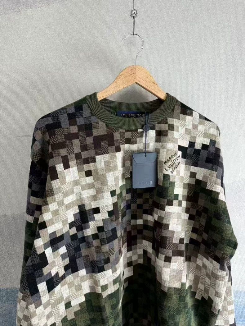 Louis Vuitton Louis Vuitton Pixelated Sweater with Tags-yf Size US L / EU 52-54 / 3 - 2 Thumbnail