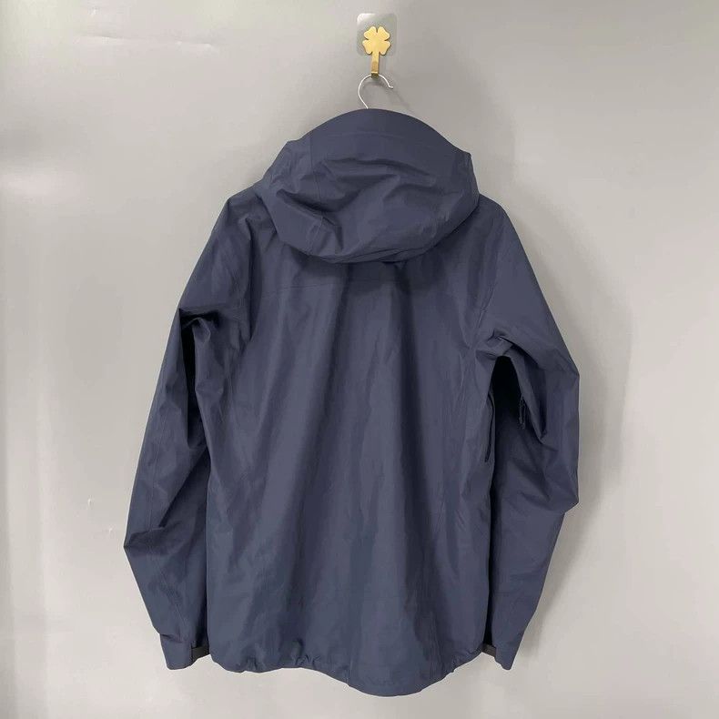 Arc'teryx Arcteryx Deep Blue Hard Shell Jacket-yf Size US M / EU 48-50 / 2 - 2 Thumbnail