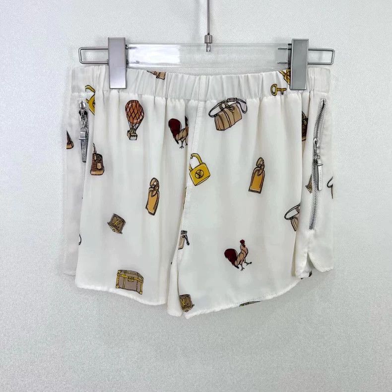 Louis Vuitton Louis Vuitton White Silk Printed Shorts-yf Size US 26 / EU 42 - 2 Thumbnail