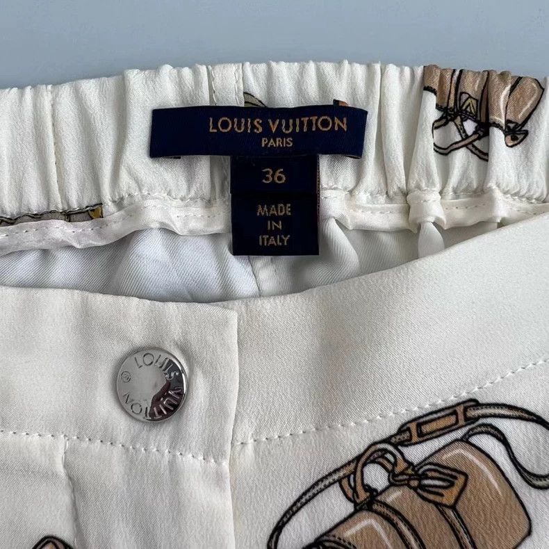Louis Vuitton Louis Vuitton White Silk Printed Shorts-yf Size US 26 / EU 42 - 3 Thumbnail