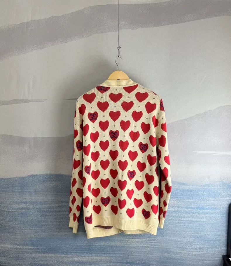 Gucci Gucci White Heart Pattern Knit Cardigan-yf Size US L / EU 52-54 / 3 - 2 Thumbnail