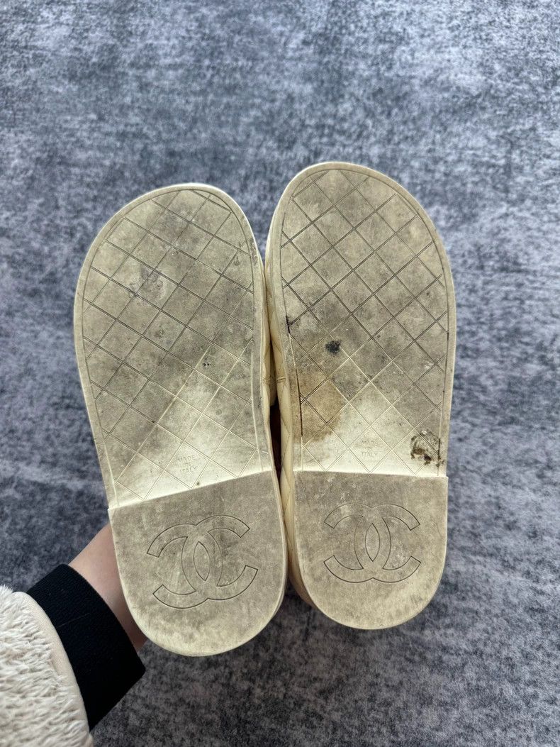 Chanel Chanel White Lambskin Slippers Size 35-yf Size US 5 / EU 37 - 5 Thumbnail