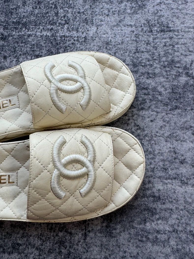 Chanel Chanel White Lambskin Slippers Size 35-yf Size US 5 / EU 37 - 3 Thumbnail