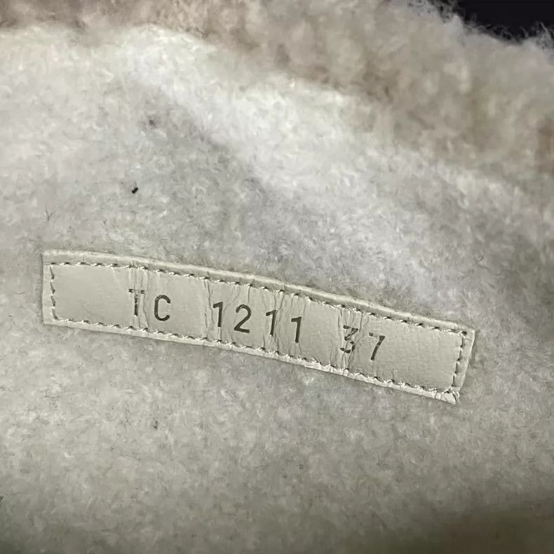Louis Vuitton Louis Vuitton Beige Snow Boots Size 37-yf Size US 7 / EU 40 - 8 Thumbnail