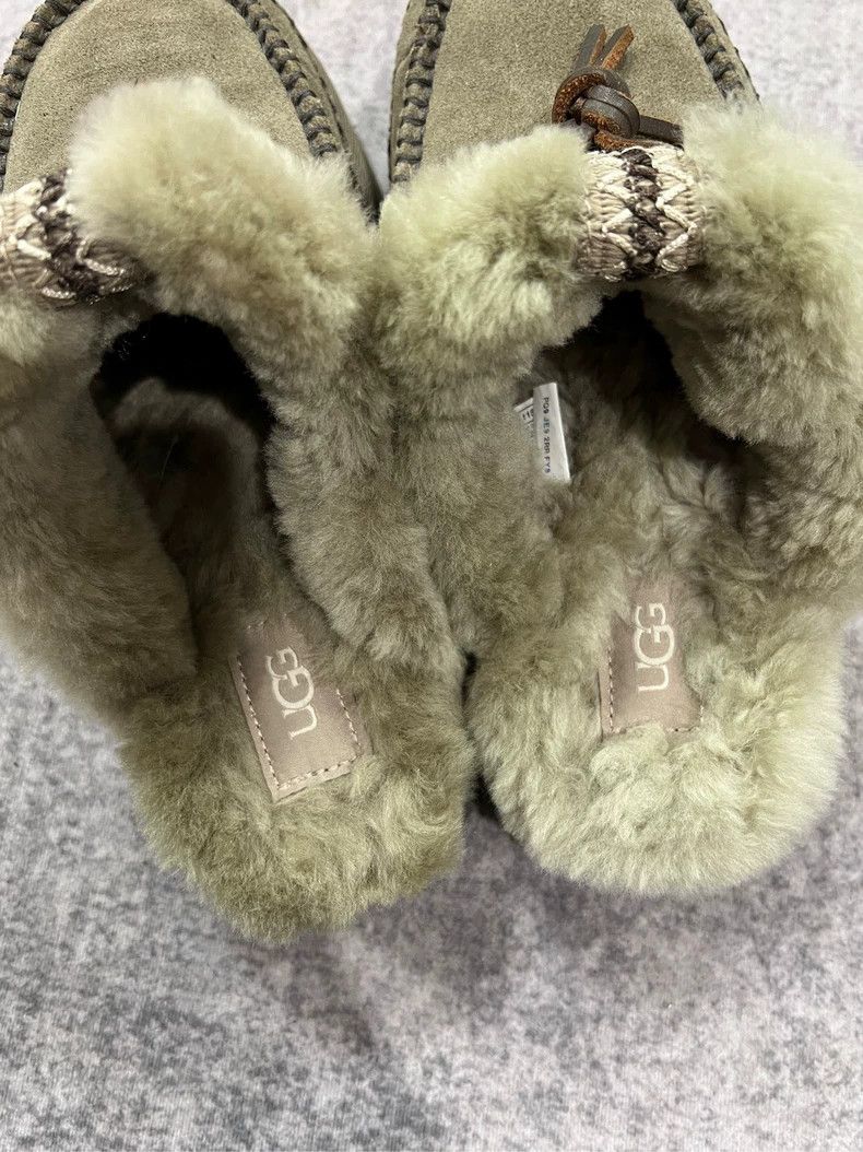 Ugg UGG Sheep Wool Slippers Size 38-yf Size US 7 / EU 40 - 5 Thumbnail