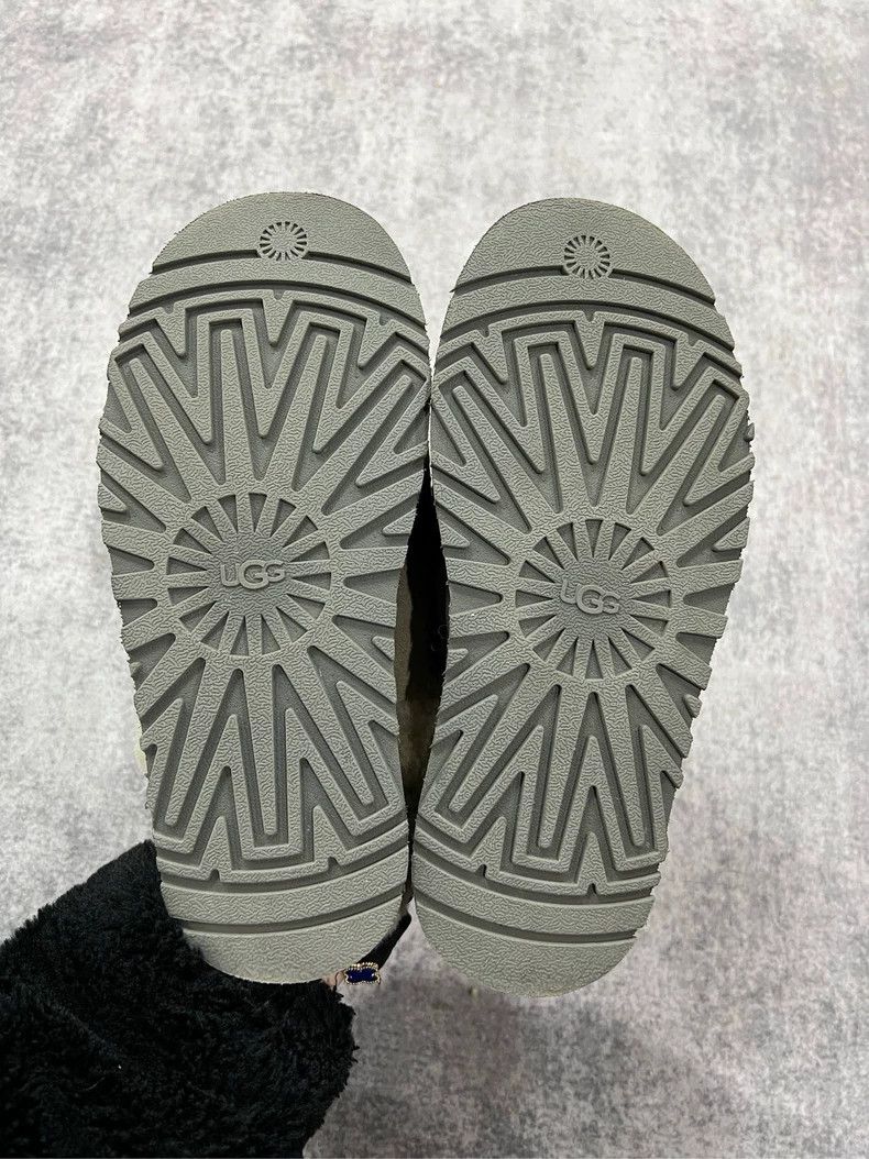 Ugg UGG Sheep Wool Slippers Size 38-yf Size US 7 / EU 40 - 7 Thumbnail