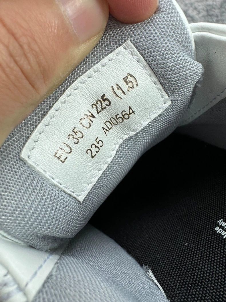 Acne Studios Acne Studios Velcro White Sneakers Size 35-yf Size US 5 / EU 37 - 9 Thumbnail