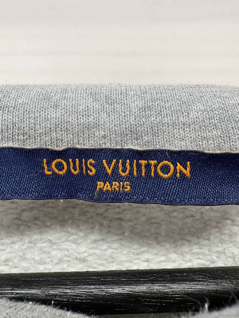 Louis Vuitton Louis Vuitton Graffiti Logo Hoodie M Size-yf Size US M / EU 48-50 / 2 - 6 Thumbnail