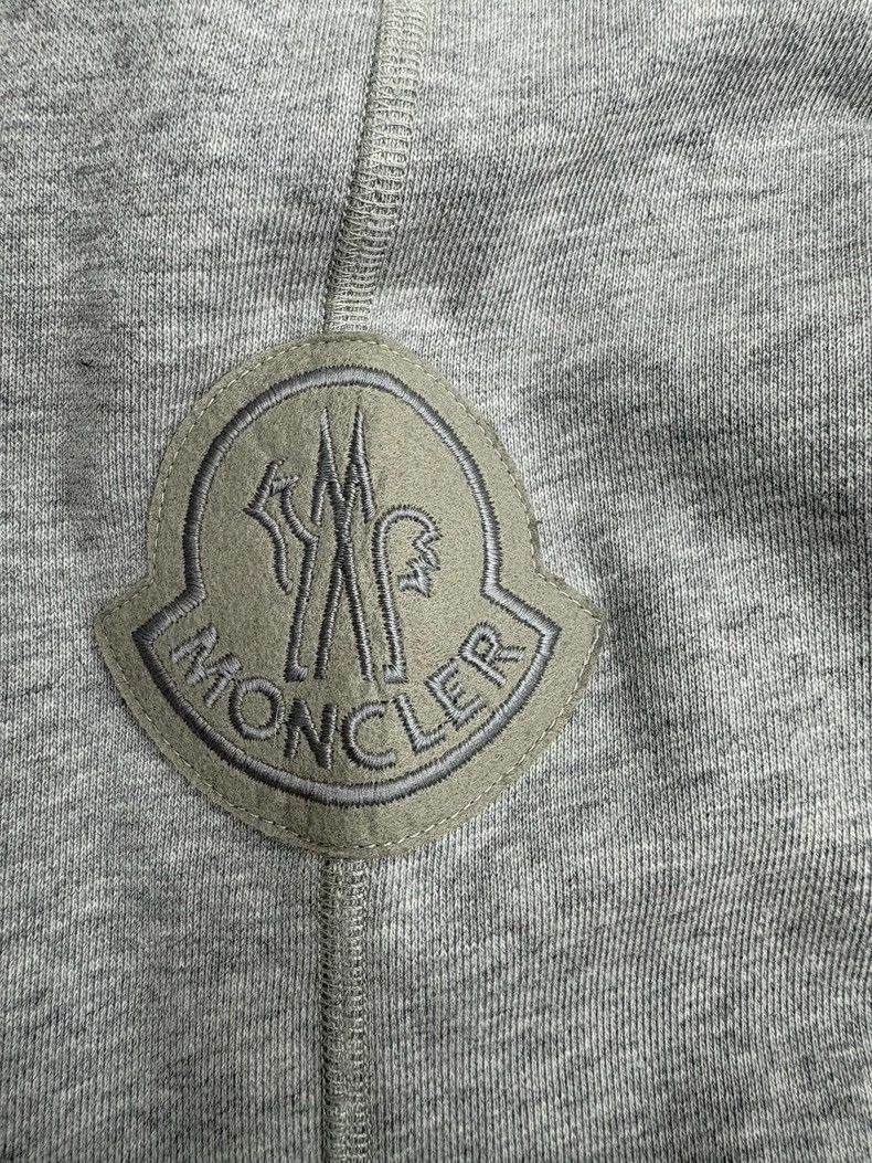 Moncler Genius Moncler Genius Gray Logo Sweatshirt Size L-yf Size US L / EU 52-54 / 3 - 4 Thumbnail