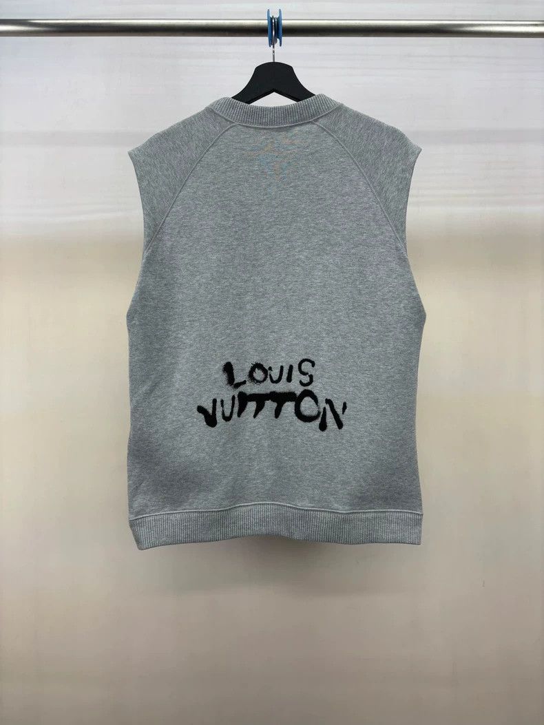 Louis Vuitton Louis Vuitton Gray Sleeveless Sweater Vest-yf Size US M / EU 48-50 / 2 - 2 Thumbnail