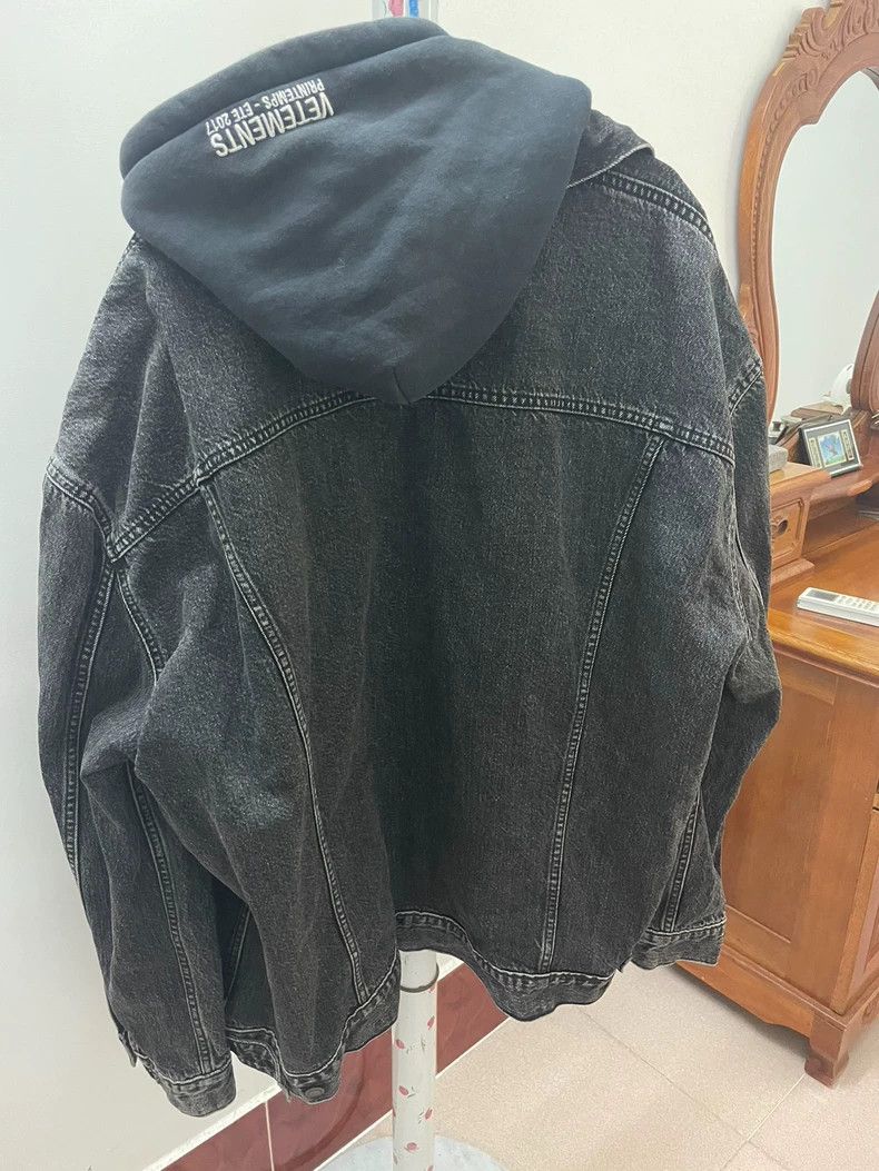 Vetements Vetements Levi's Denim Jacket with Hoodie-yf Size US XS / EU 42 / 0 - 2 Thumbnail