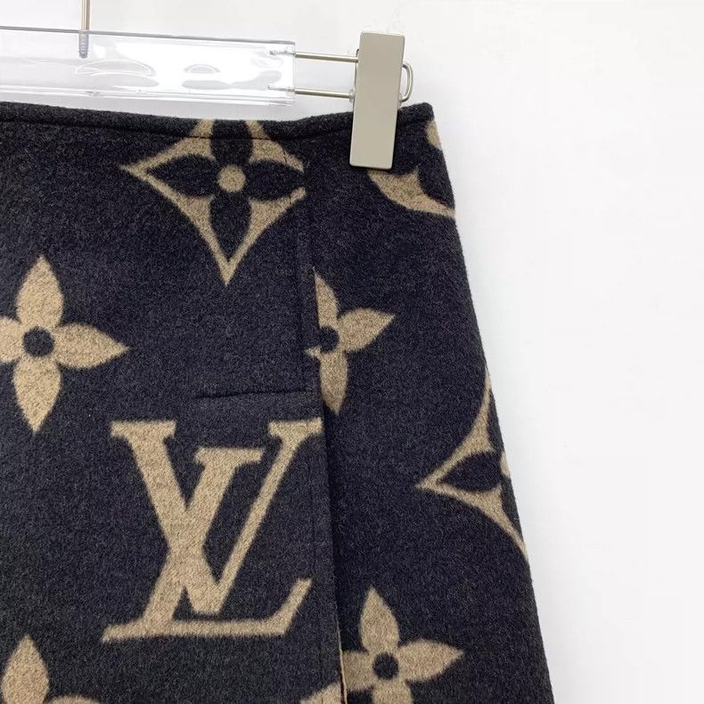 Louis Vuitton Louis Vuitton Wool Skirt with Monogram Print-yf Size US 34 / EU 50 - 3 Thumbnail