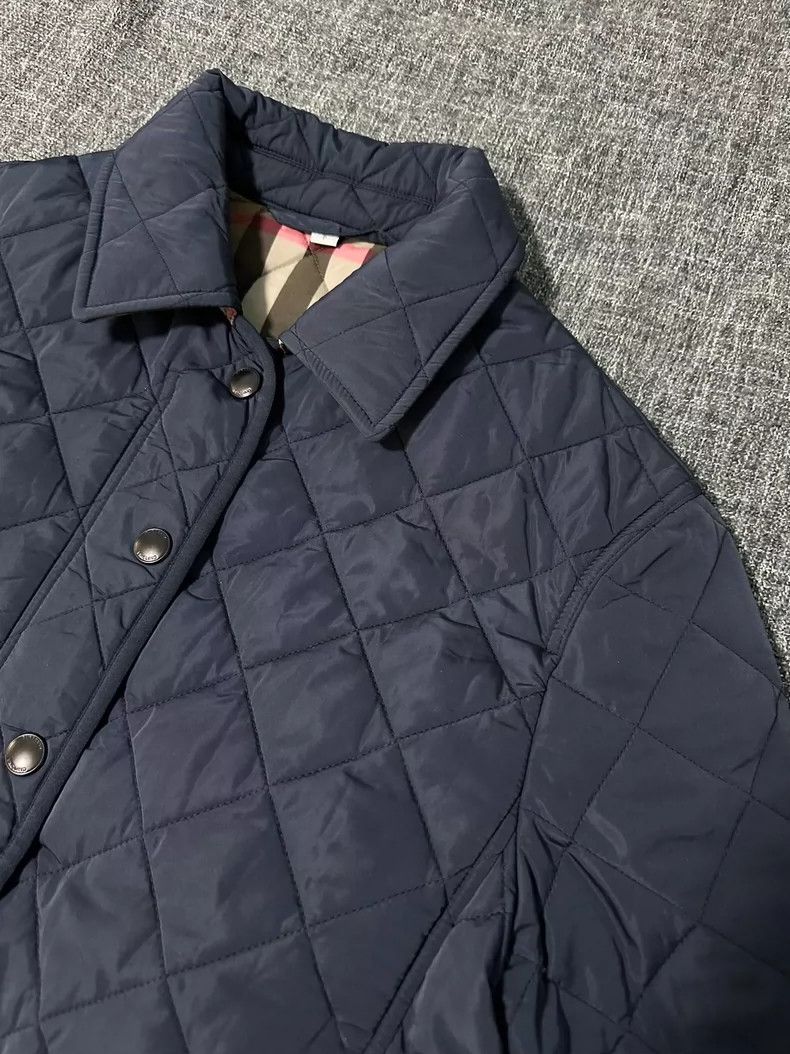 Burberry Burberry Blue Women's Diamond Quilted Jacket-yf Size US S / EU 44-46 / 1 - 2 Thumbnail