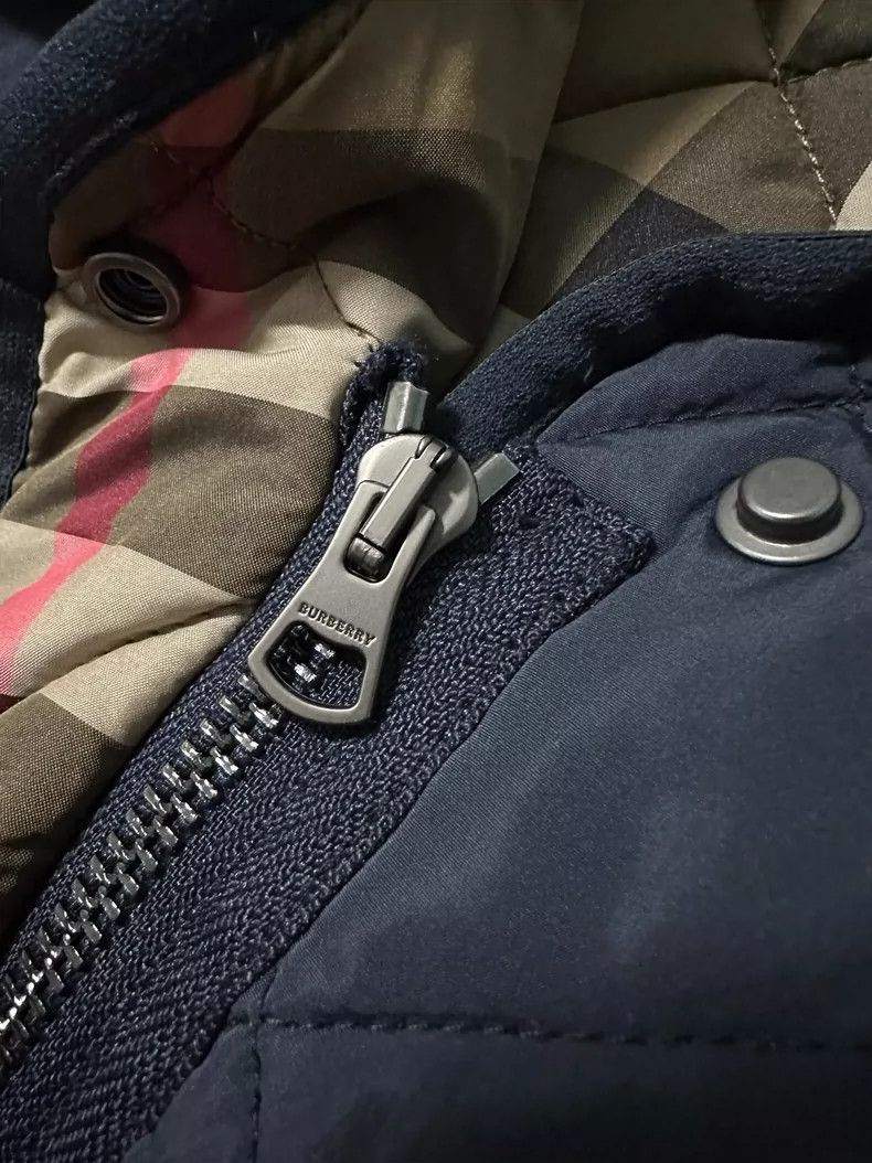 Burberry Burberry Blue Women's Diamond Quilted Jacket-yf Size US S / EU 44-46 / 1 - 5 Thumbnail