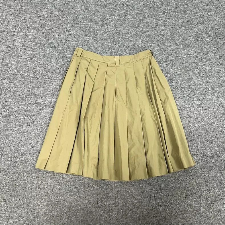 Miu Miu Miumiu Embroidered Logo Pleated Skirt Khaki-yf Size US 38 / EU 54 - 2 Thumbnail