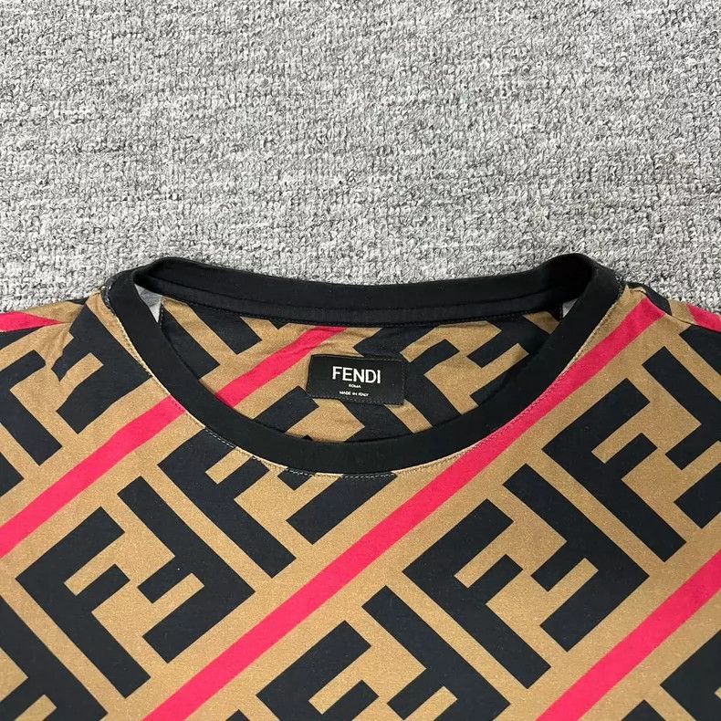 Fendi Fendi Printed Short Sleeve T-Shirt XS-yf Size US XS / EU 42 / 0 - 4 Thumbnail