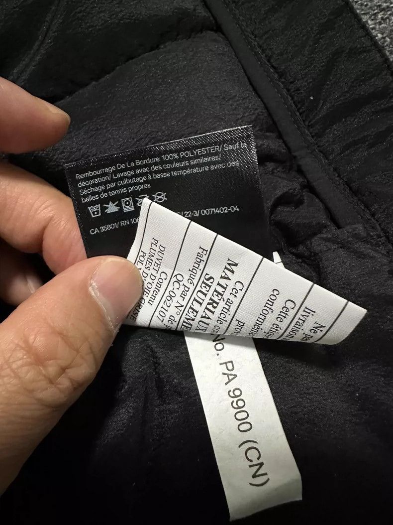 Canada Goose lululemon Down For It Lightweight Jacket-yf Size US S / EU 44-46 / 1 - 8 Thumbnail