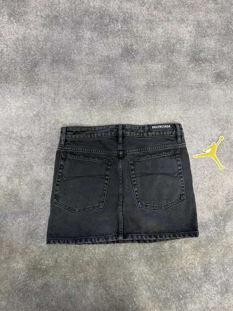 Balenciaga Balenciaga Low Waist Denim Skirt in Black-yf Size US 36 / EU 52 - 2 Thumbnail